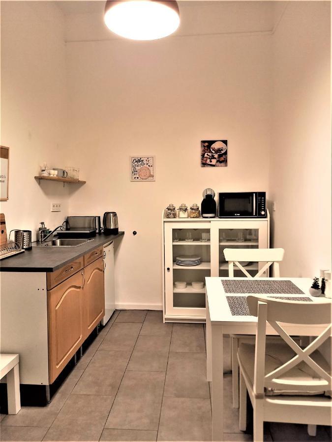 Quiet And Private Studio In The Center Apartment Budapest Luaran gambar